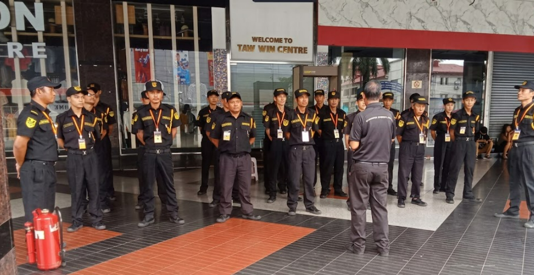 🏢 Corporate & Business Security (စီးပွားရေးလုပ်ငန်းနှင့် ရုံးခန်းမန်နေဂျာများအတွက် လုံခြုံရေး) Client Case Deployment